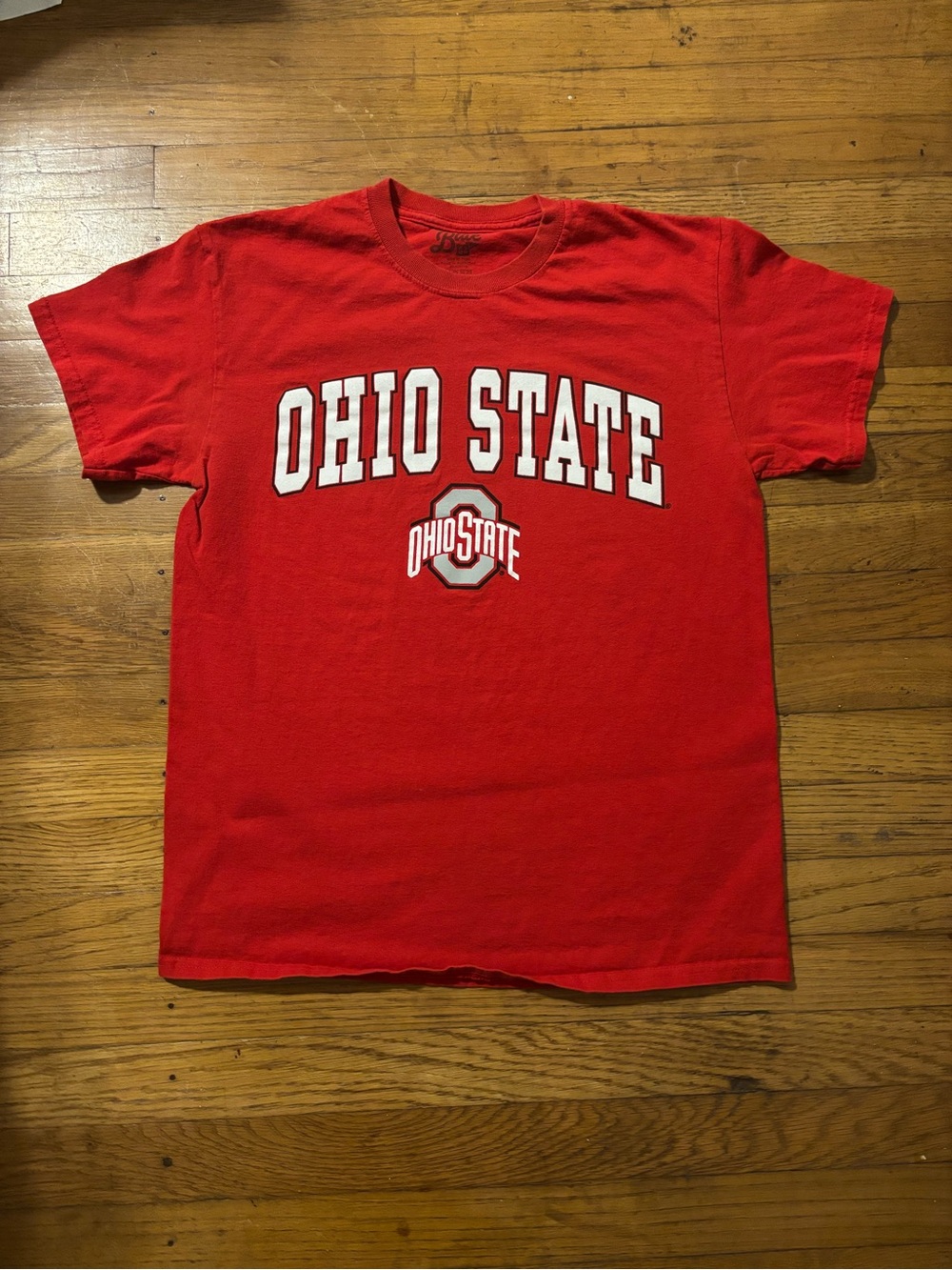 Ohio State (OSU) Buckeyes Red Tee size Medium
